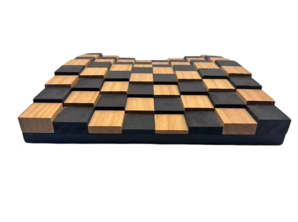 Taktiles Blindschachbrett aus Holz